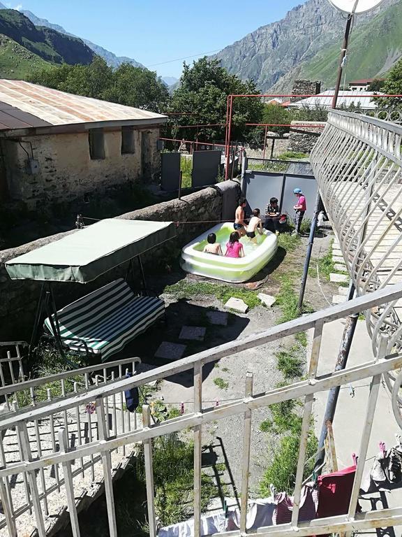 Nikoloz Guesthouse Kazbegi Εξωτερικό φωτογραφία