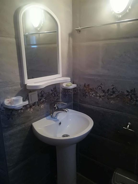 Nikoloz Guesthouse Kazbegi Εξωτερικό φωτογραφία