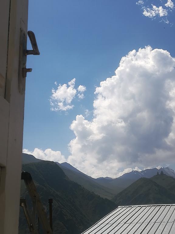 Nikoloz Guesthouse Kazbegi Εξωτερικό φωτογραφία
